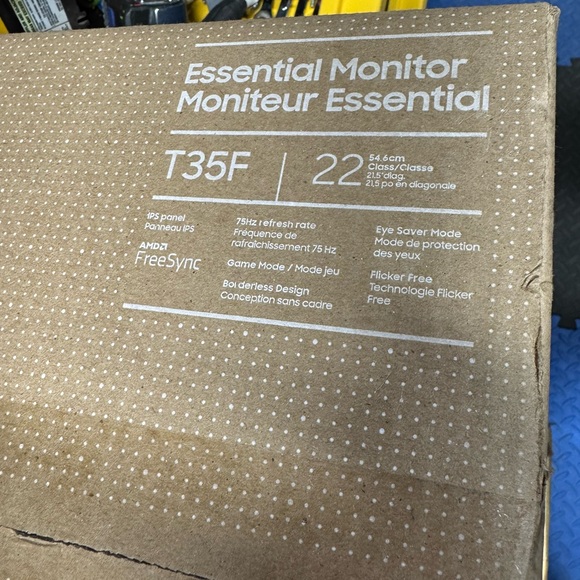 Samsung LED Monitor 22in - Picture 2 of 4